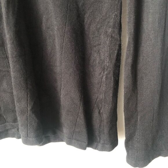 Lole black fitted v-neck sweater size medium - Picture 6 of 9